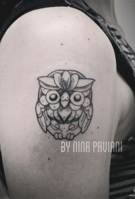 大臂小清新欧美猫头鹰纹身图案