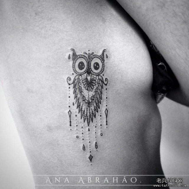 侧腰猫头鹰装饰小清新纹身图案