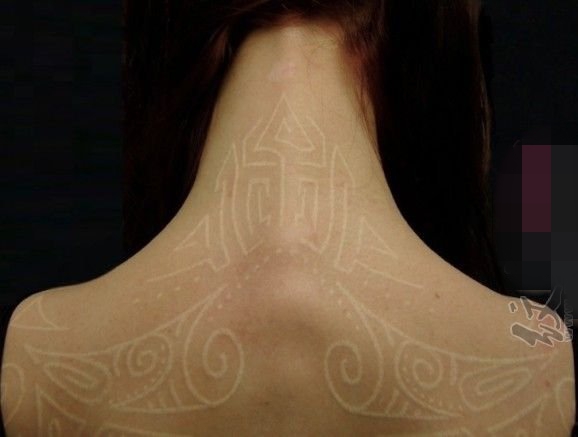 简约线条立体白色简单几何纹身图案