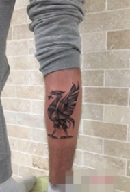 手臂几何动物公鸡纹身图片