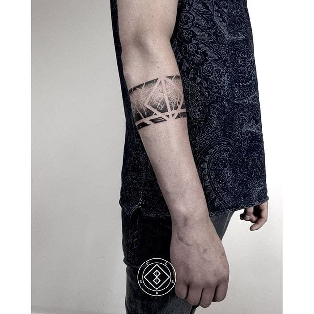 一组黑白点刺技巧简约线条几何元素纹身图案大全