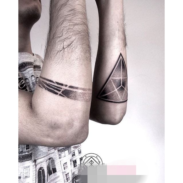 一组黑白点刺技巧简约线条几何元素纹身图案大全