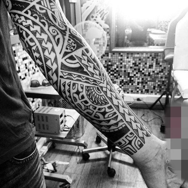 15款黑白灰风格几何元素简约线条满臂花臂纹身图案大全