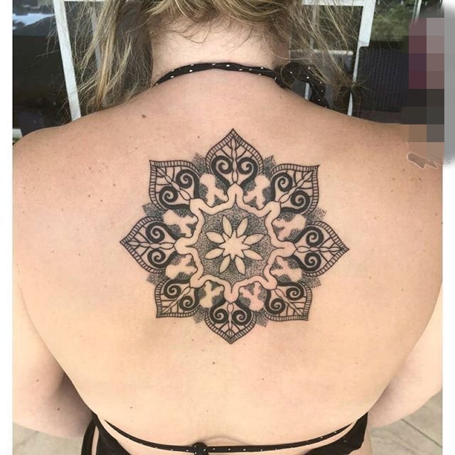 黑白点刺几何元素个性的线条纹身图案