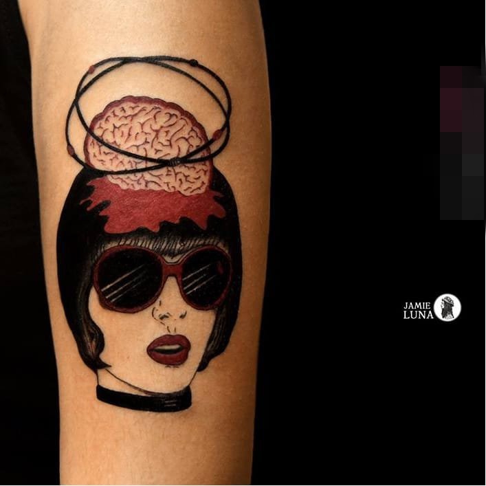 黑白点刺技巧个性的简单线条纹身图案