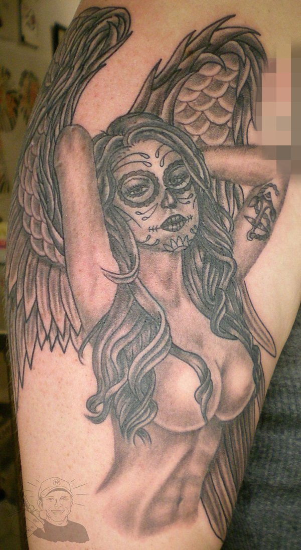 黑白个性的简单线条天使翅膀纹身图案