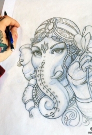 传统莲花象神纹身图案手稿