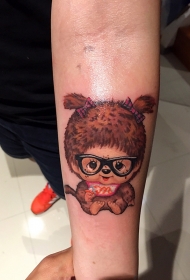 手臂可爱至极的蒙奇奇卡通彩绘纹身图案