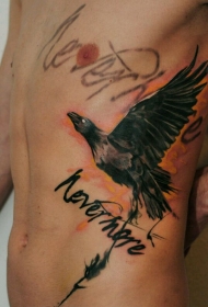 侧腰水墨秃鹰字母纹身图案