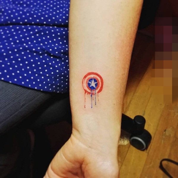 女生水彩小清新植物花纹身图案