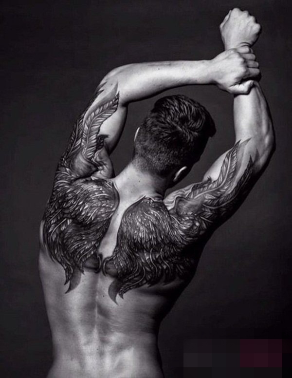 圣洁的抽象线条天使翅膀纹身图案