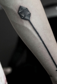 一款手臂个性箭头图腾纹身图片
