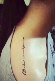 个性男生肩膀上独一无二的纹身刺青