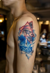 男士手臂上帝之眼彩绘纹身图案