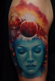 神秘风格彩色女性肖像与空间纹身图案