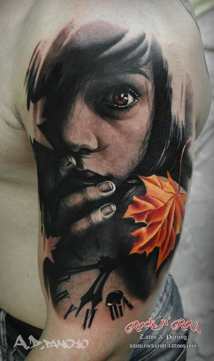 肩部逼真的神秘的女孩纹身图案