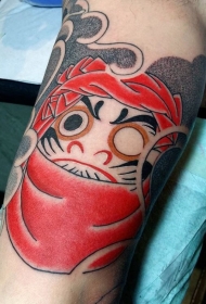 手臂彩色不倒翁纹身图案