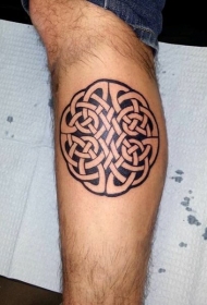 小腿凯尔特结个性黑白纹身图案