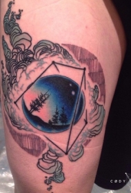 神秘色彩的大腿黑球体与黑暗森林纹身图案