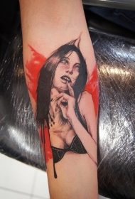 手臂彩色性感女人纹身图案