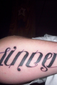 手臂黑色双向花体字符纹身图案