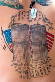 背部彩色撕裂911摩天大楼纪念纹身