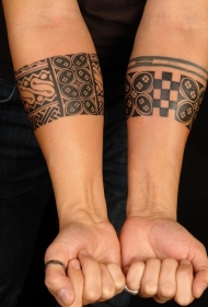 黑色部落手环小臂纹身图案