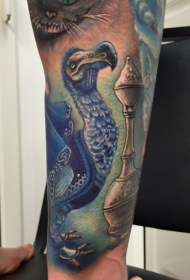 小腿神秘的鸟彩色纹身图案