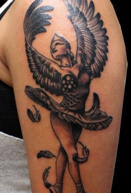 手臂黑色有翅膀的芭蕾舞者肖像纹身图案