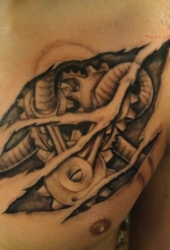 胸部皮肤撕裂下机械纹身图案