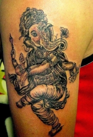 大臂美丽的舞蹈象神纹身图案
