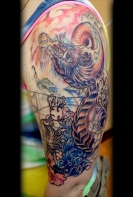 大臂彩色肩幻想龙纹身图案