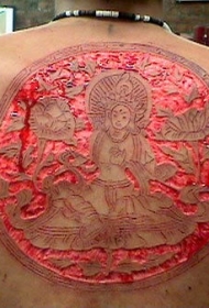 男性背部割肉佛像观音纹身图案