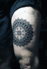 大腿黑色精致的梵花纹身图案