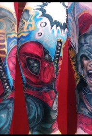 小臂很酷的漫画死侍和雷神纹身图案