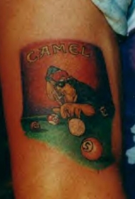 手臂彩色骆驼台球纹身图案