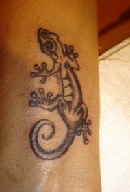 小可爱蜥蜴纹身图案
