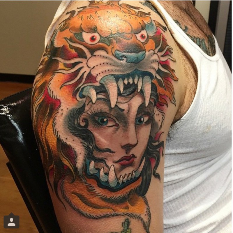 肩部老漫画像彩色吉普赛女人纹身图片