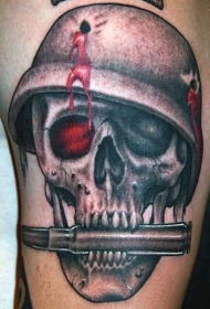 手臂军事主题的彩色士兵头骨与子弹纹身图案