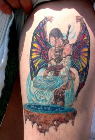 多彩的维京翅膀孩纹身图案