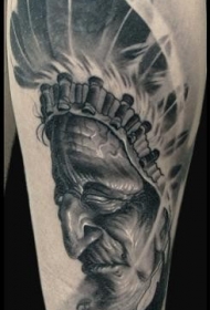 手臂灰色水洗风格逼真的印度肖像纹身