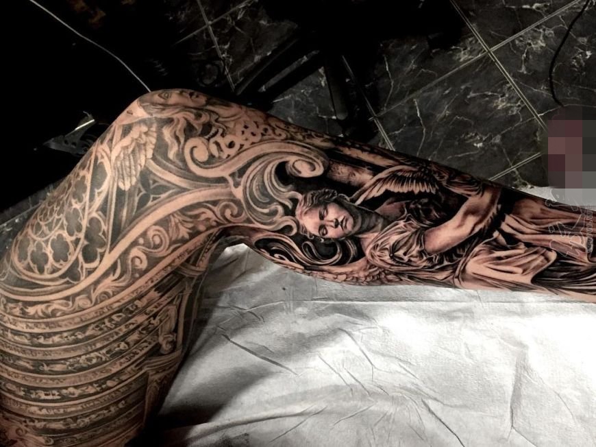 黑色素描抽象个性女孩人像纹身图案