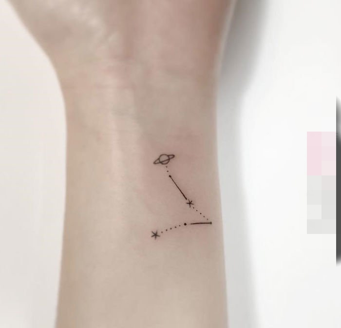 女生喜爱的黑色几何元素简单个性线条纹身图案