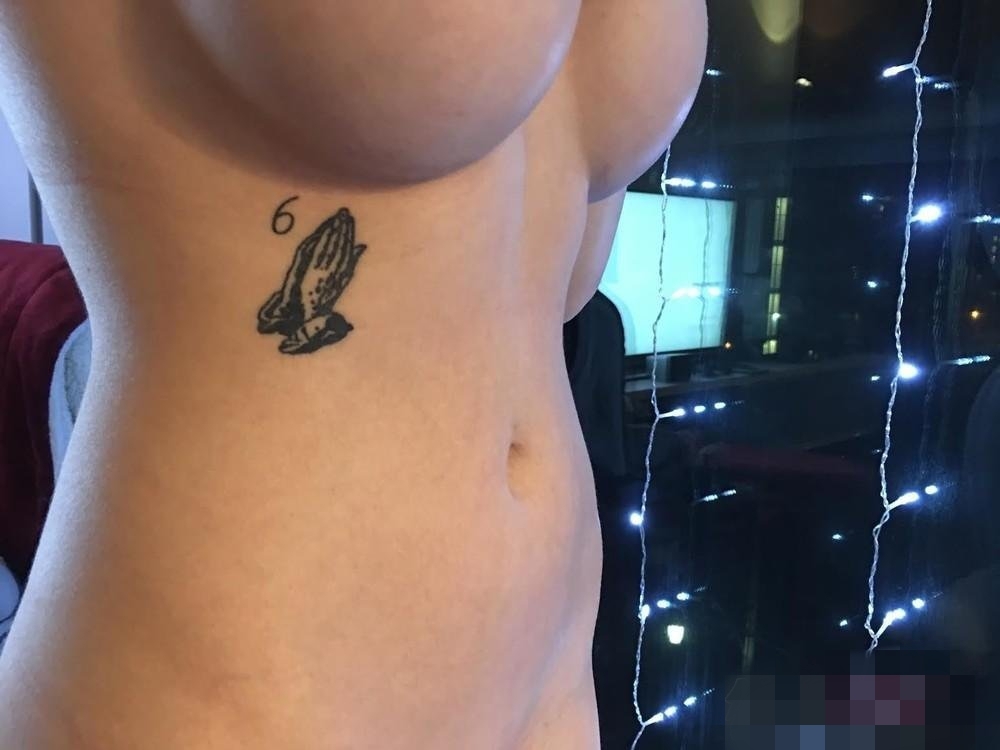 男生帅气的抽象线条个性人物肖像纹身图案