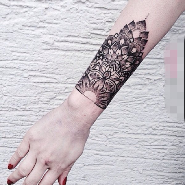 一组黑色线条素描几何元素花纹纹身图案