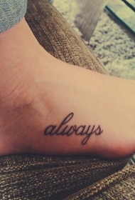 脚背黑色简约字母纹身图案