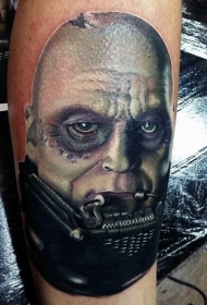 自然逼真的彩绘肖像纹身图案