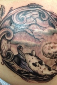 背部个性的神秘女人与核爆炸纹身图案