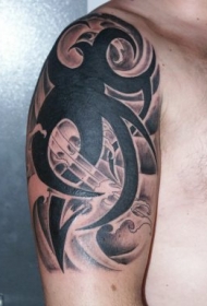 大臂黑色部落标志纹身图案