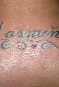 脖子简单英文字母纹身图案